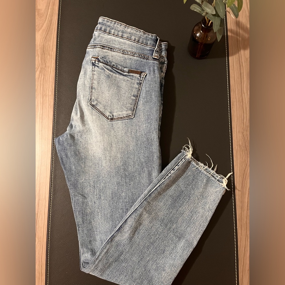 STS Blue Light Wash Cropped Jeans